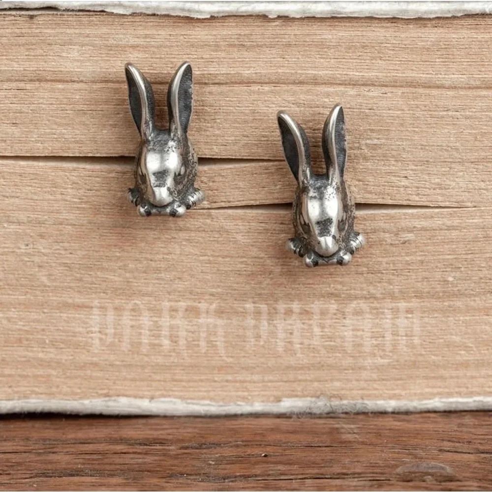 Single Accent S925 Sterling Silver Retro Punk Rabbit Stud Earring